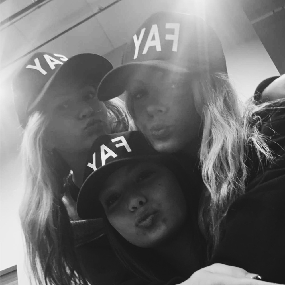 Meet your Posher, Ella